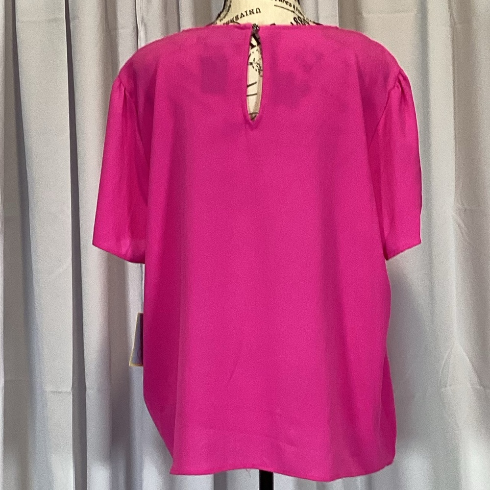 442. CeCe Hot Pink Short Sleeve Blouse NWT Size XL - Picture 3 of 6